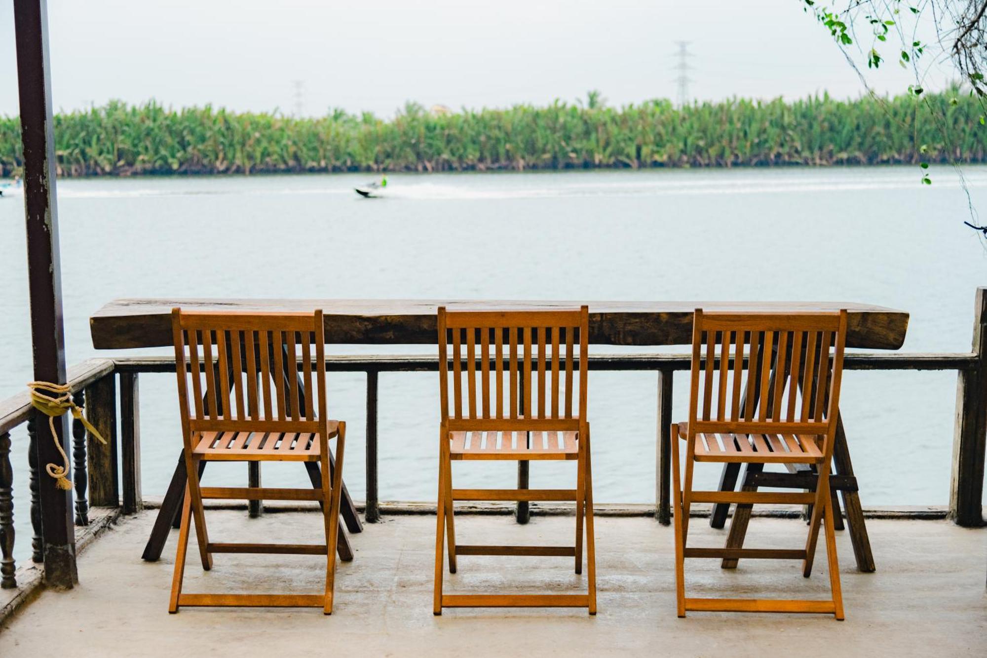 Banyan Tree Hostel Kampot Eksteriør billede