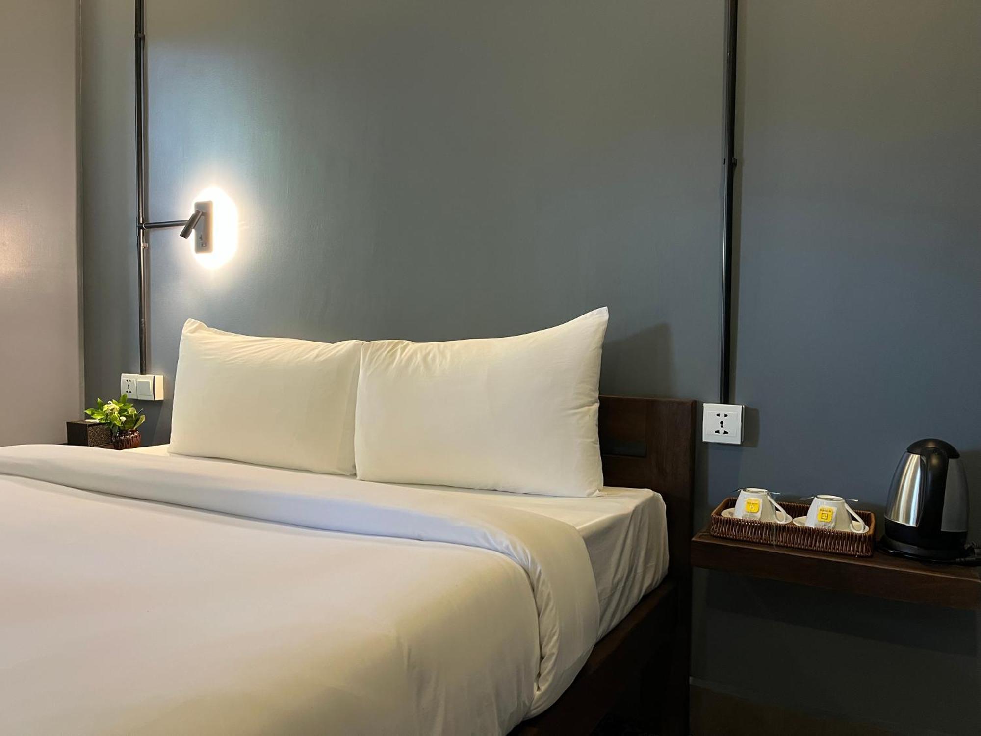 Banyan Tree Hostel Kampot Eksteriør billede