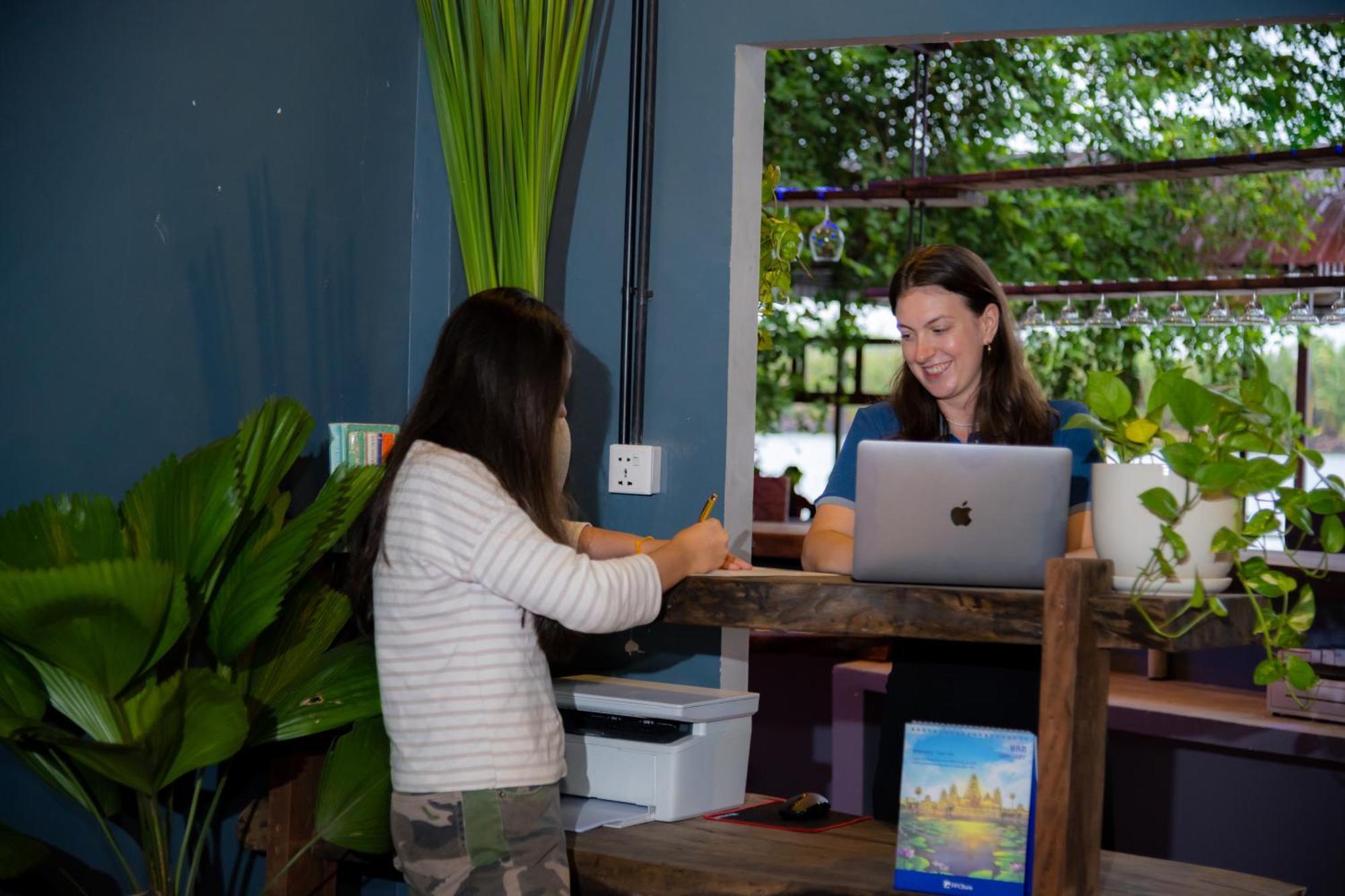 Banyan Tree Hostel Kampot Eksteriør billede
