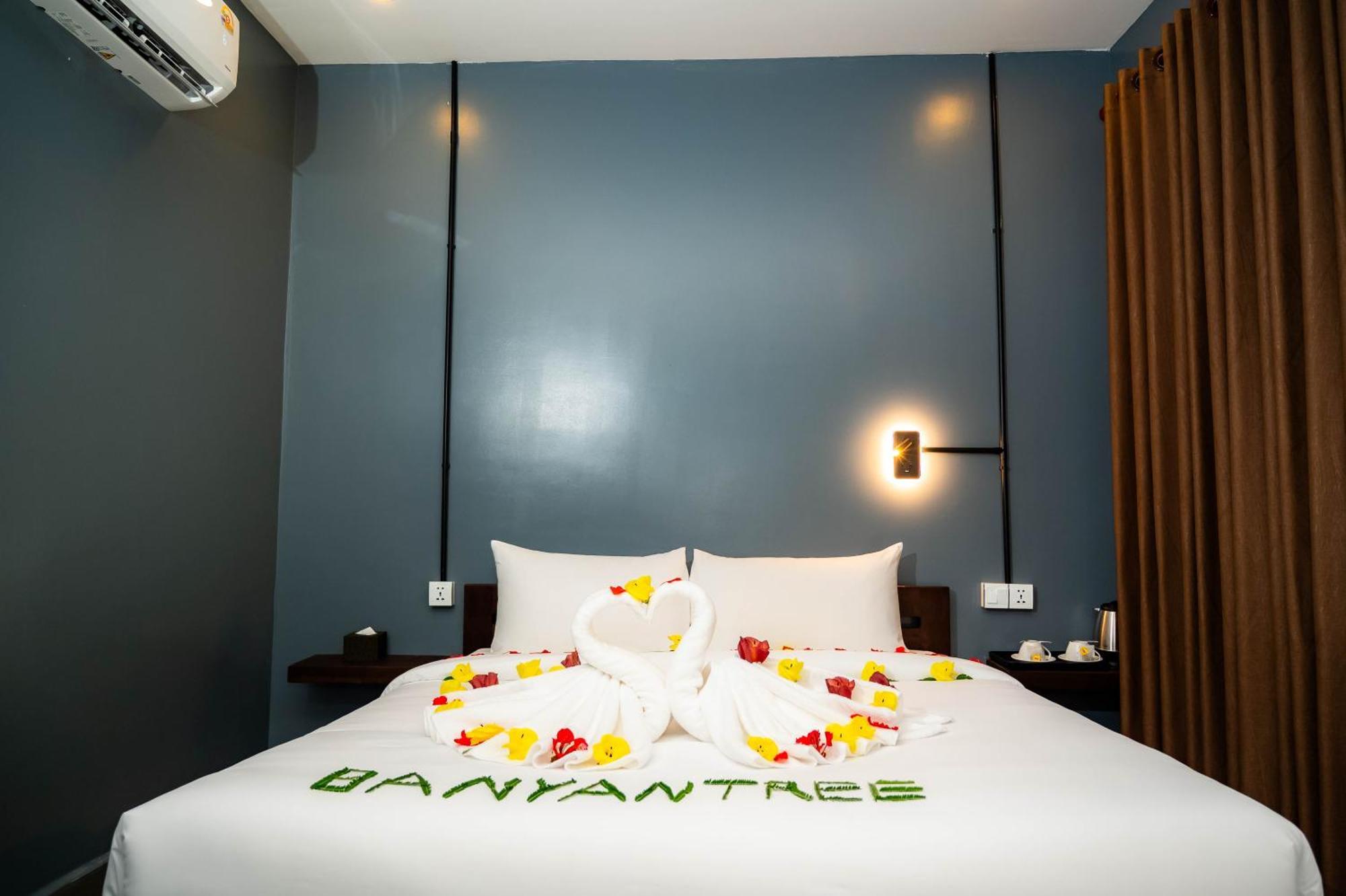 Banyan Tree Hostel Kampot Eksteriør billede