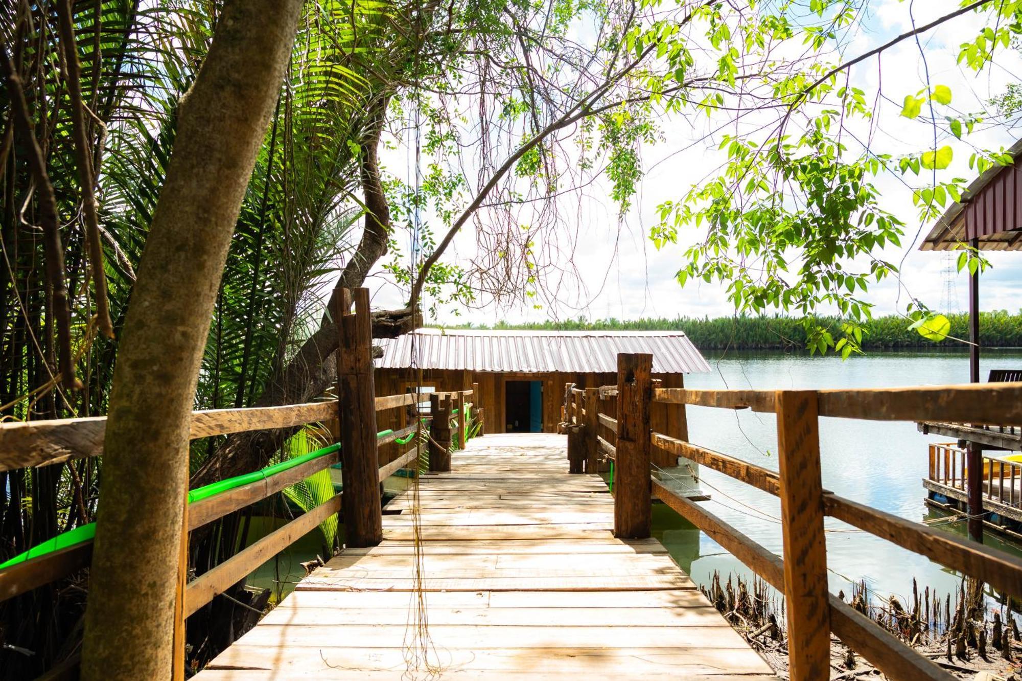 Banyan Tree Hostel Kampot Eksteriør billede