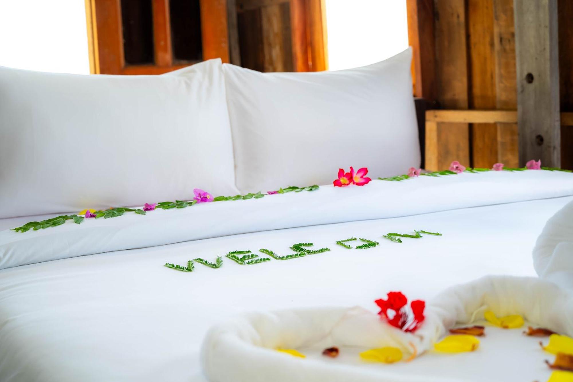 Banyan Tree Hostel Kampot Eksteriør billede
