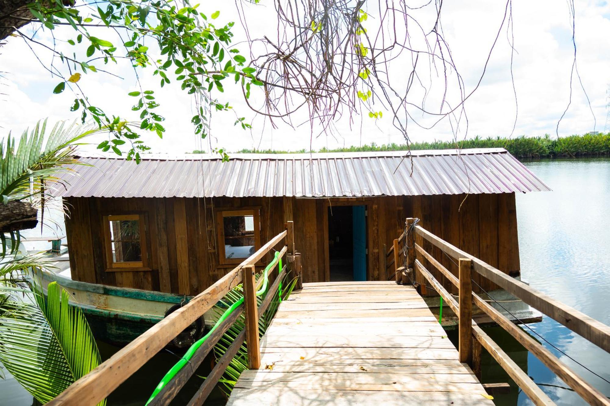 Banyan Tree Hostel Kampot Eksteriør billede